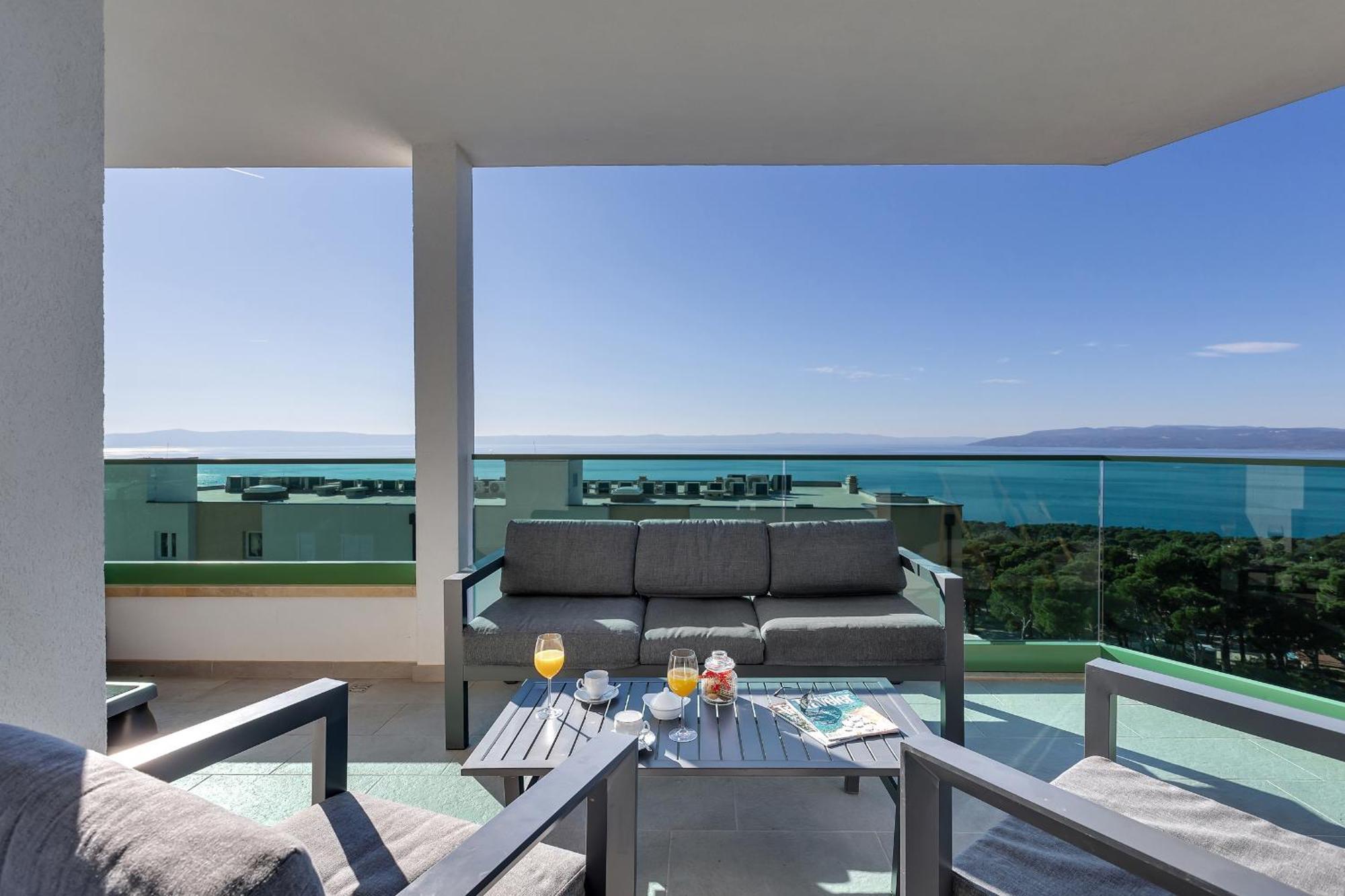 Exclusive Penthouse Big Blue With Private Jacuzzi Makarska Exterior foto