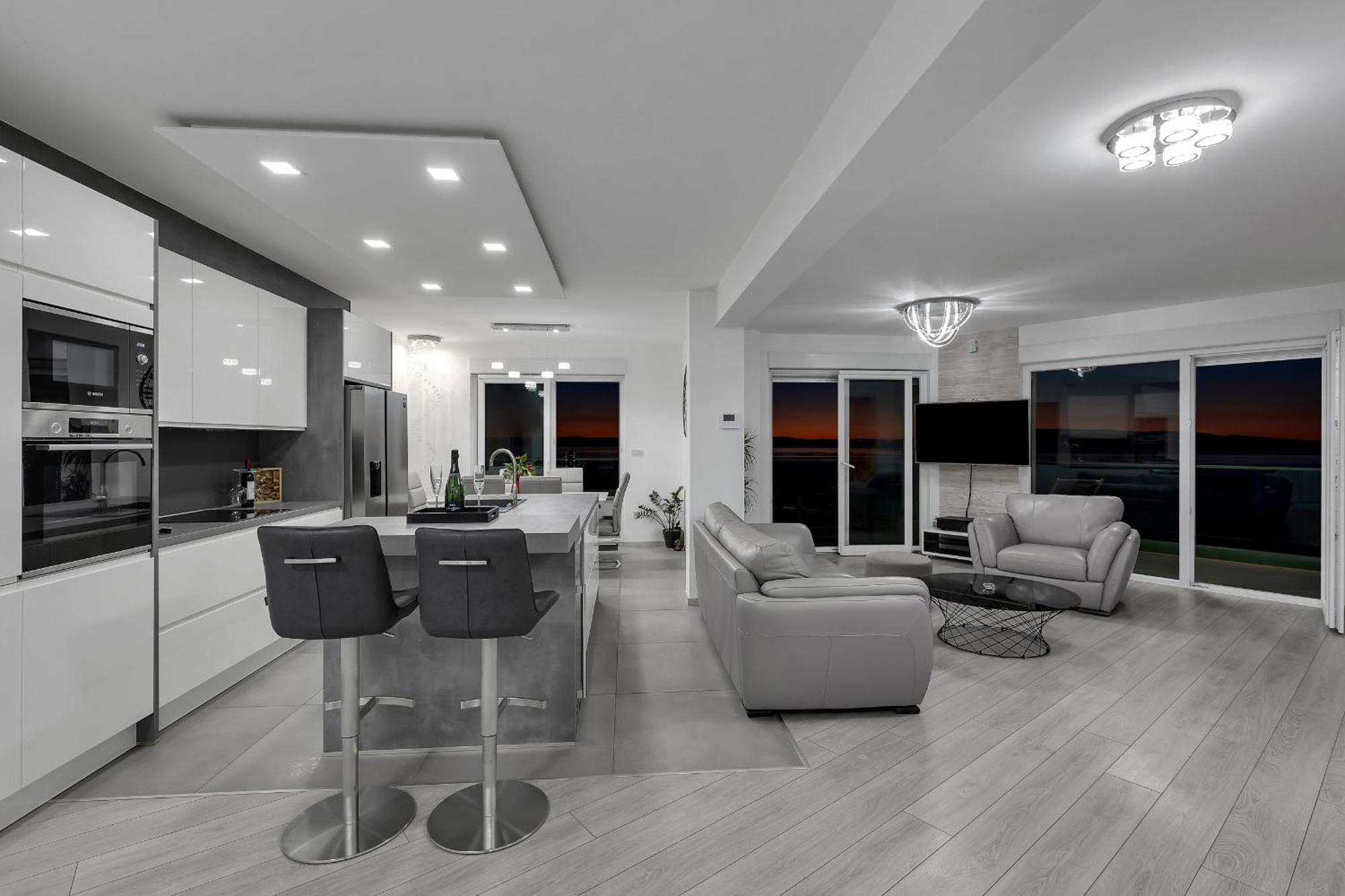 Exclusive Penthouse Big Blue With Private Jacuzzi Makarska Exterior foto