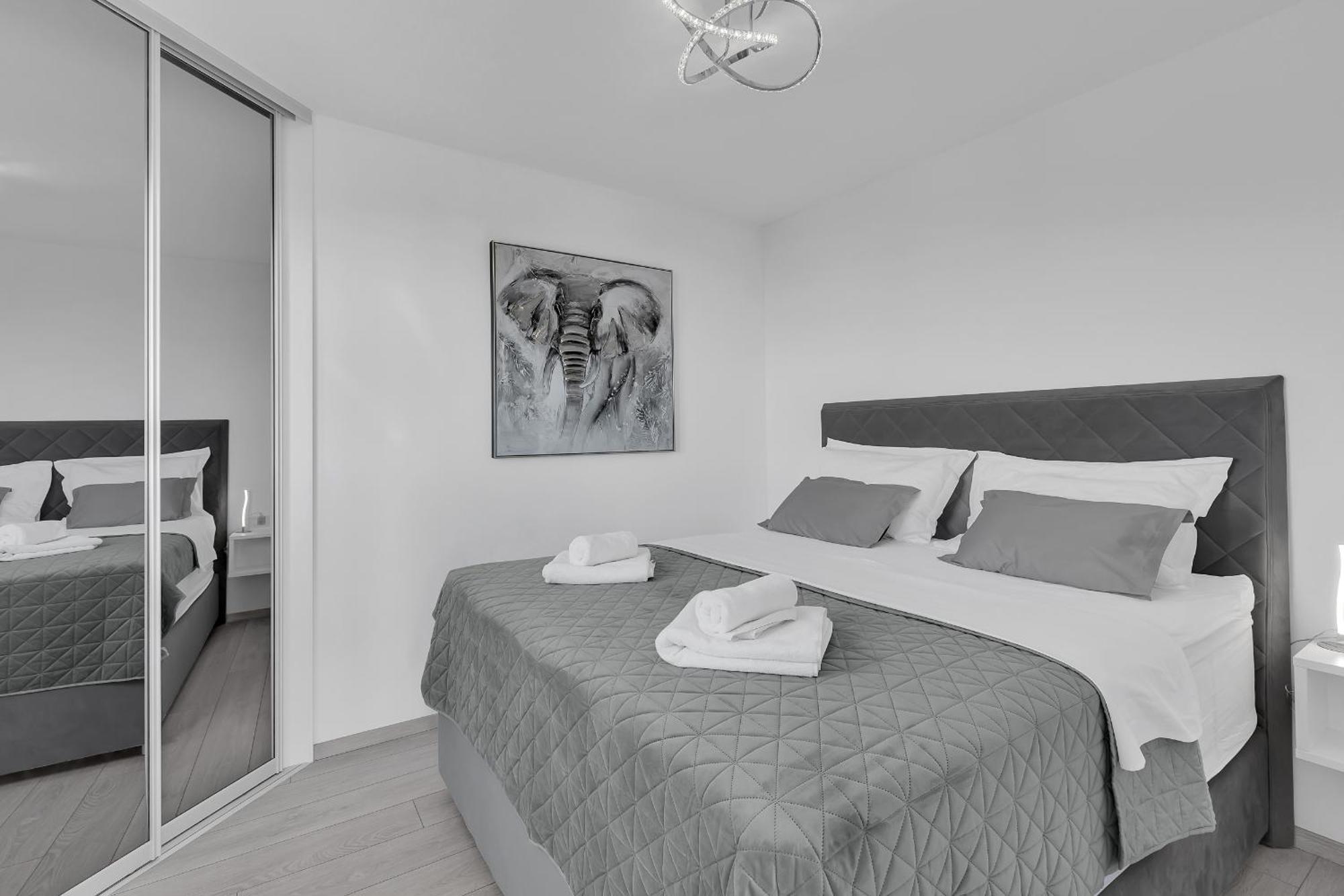 Exclusive Penthouse Big Blue With Private Jacuzzi Makarska Exterior foto