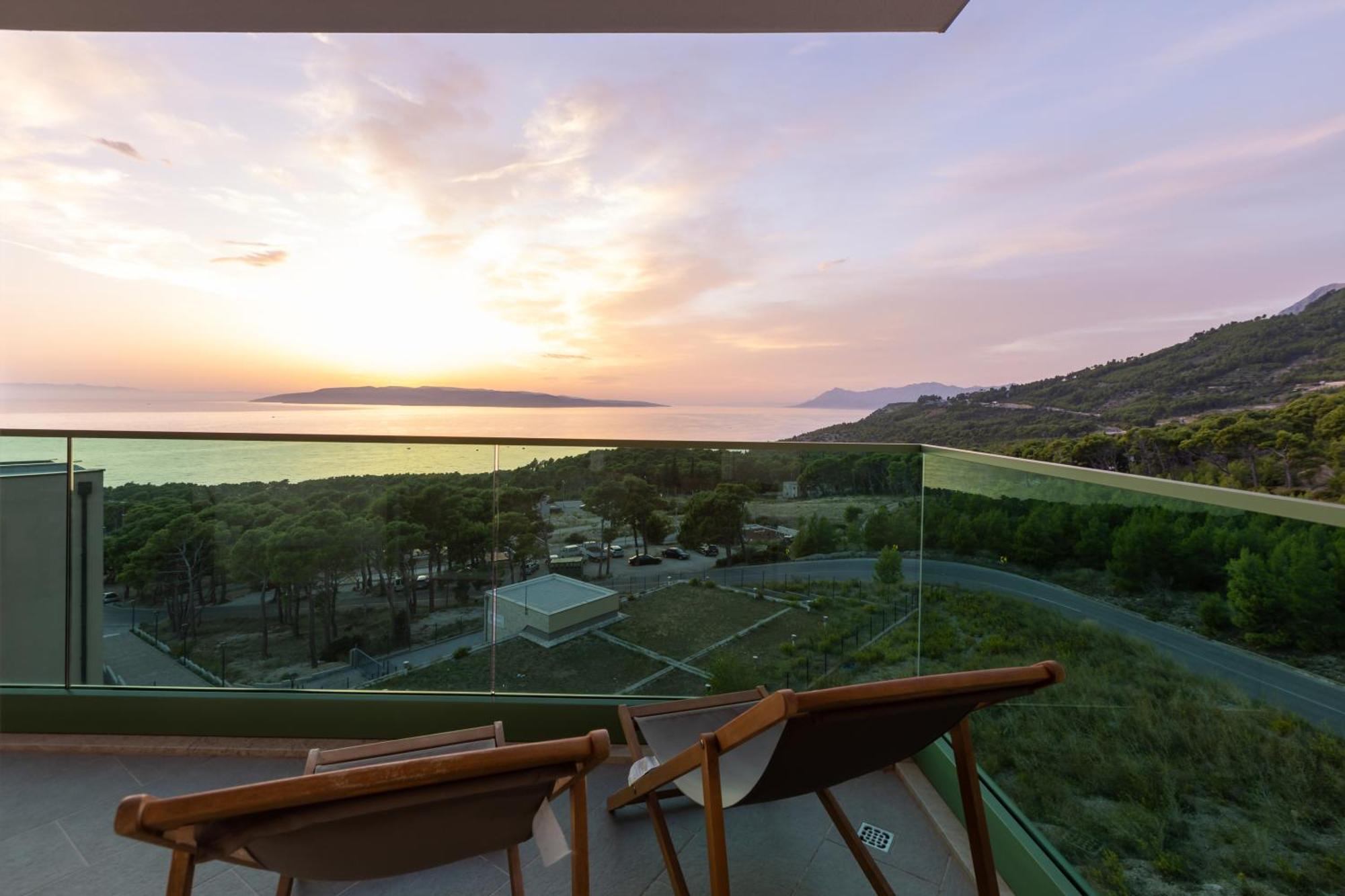 Exclusive Penthouse Big Blue With Private Jacuzzi Makarska Exterior foto