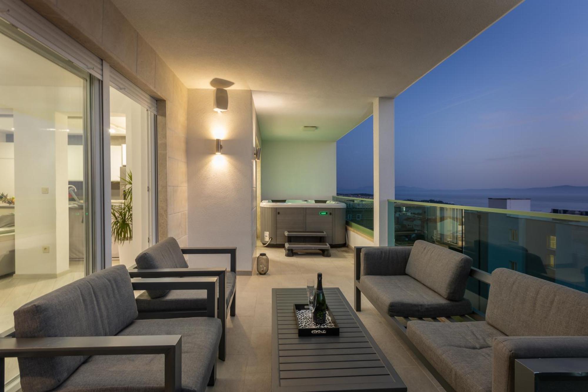 Exclusive Penthouse Big Blue With Private Jacuzzi Makarska Exterior foto